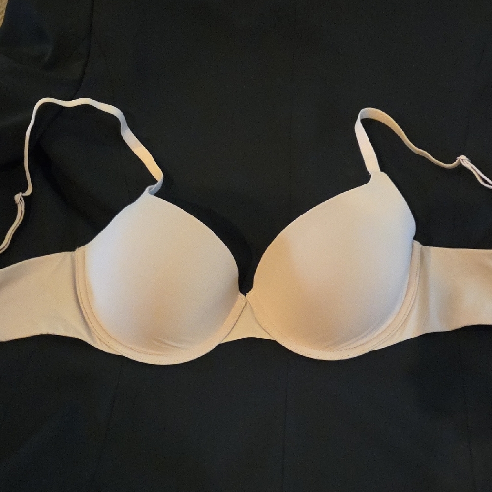 Victoria's Secret Cream Bra